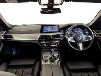 Used BMW 5 Series 2018 for sale - 77299370: Photo