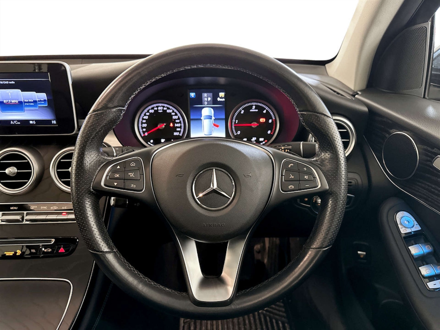 Used Mercedes-Benz GLC 2018 for sale - 77185562: Photo 18