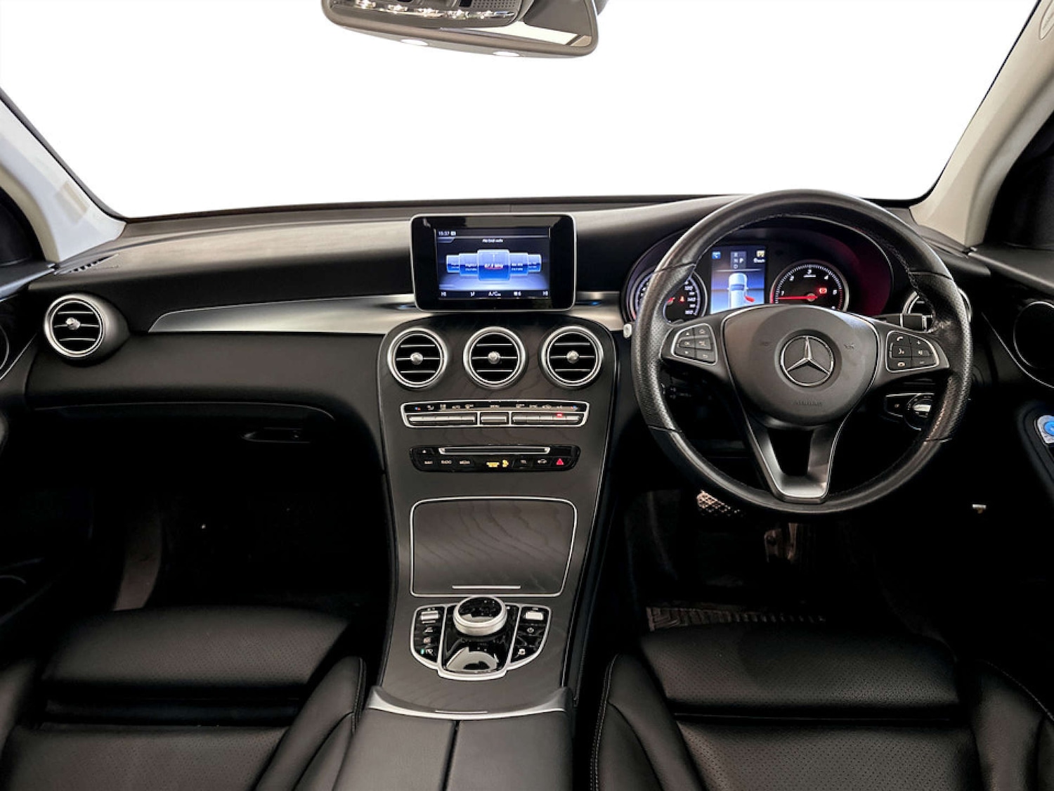 Used Mercedes-Benz GLC 2018 for sale - 77185562: Photo 3