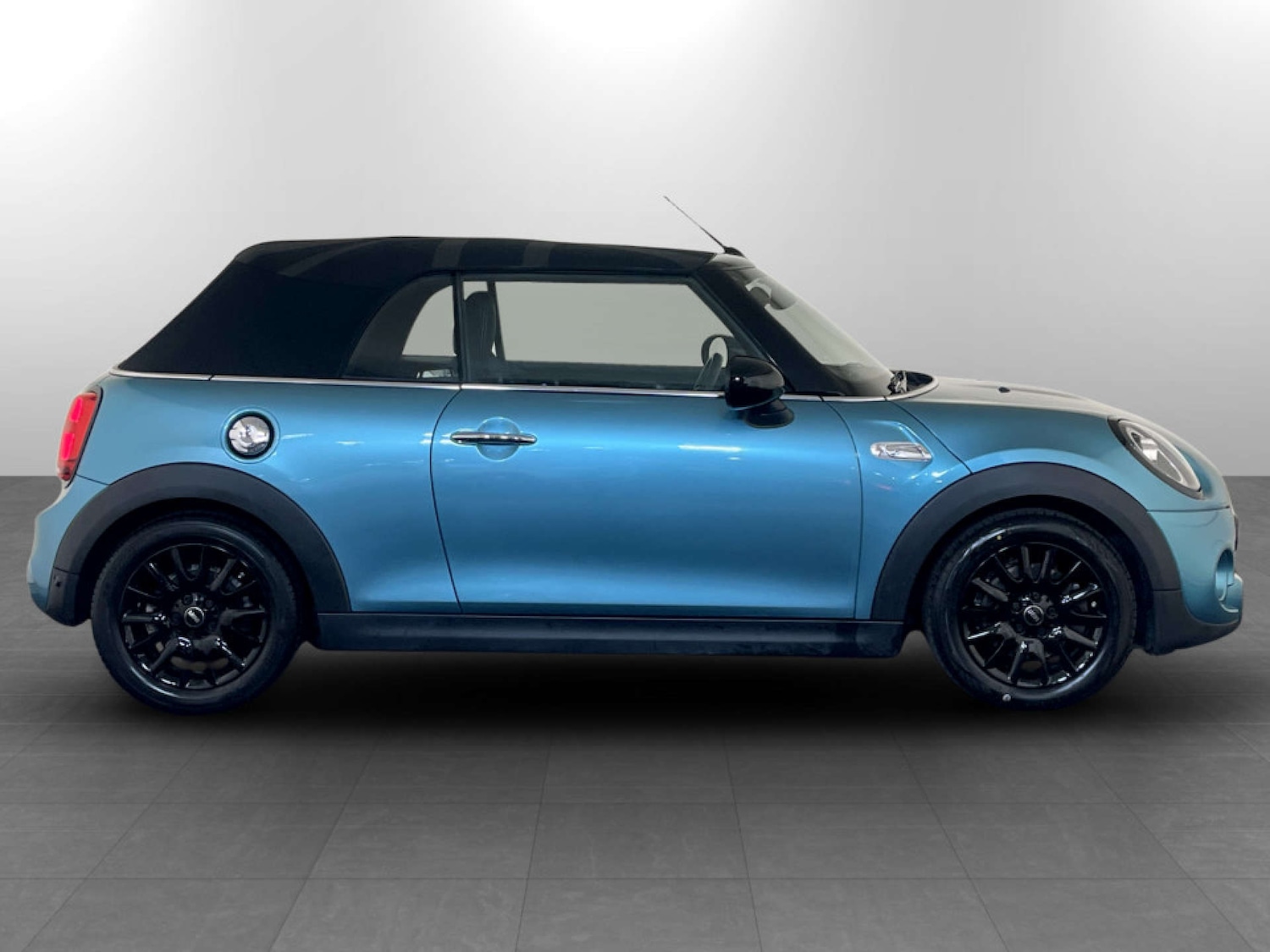 Used MINI Convertible 2019 for sale - 77185579: Photo 11