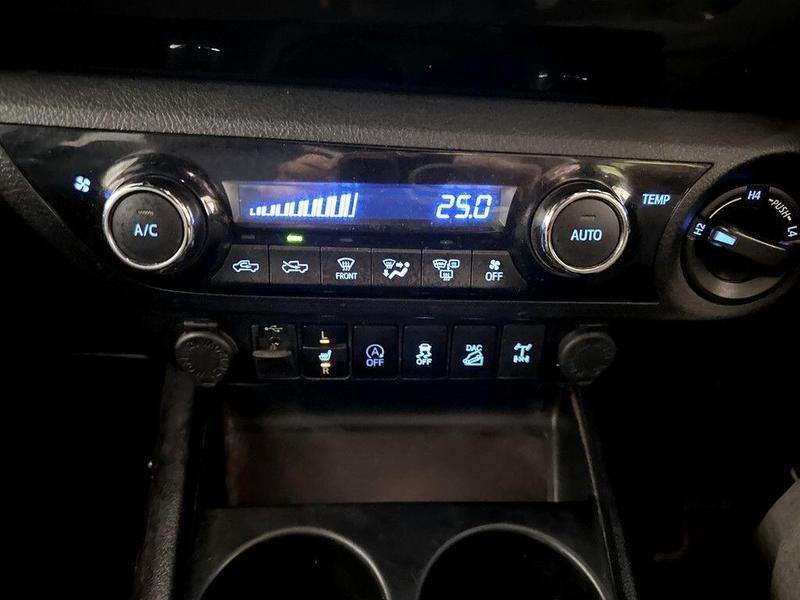Used Toyota Hilux 2020 for sale - 76494484: Photo 24
