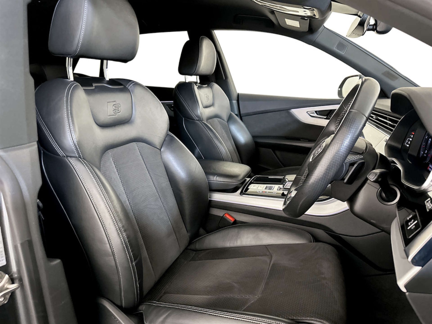 Used Audi Q8 2021 for sale - 77422800: Photo 13