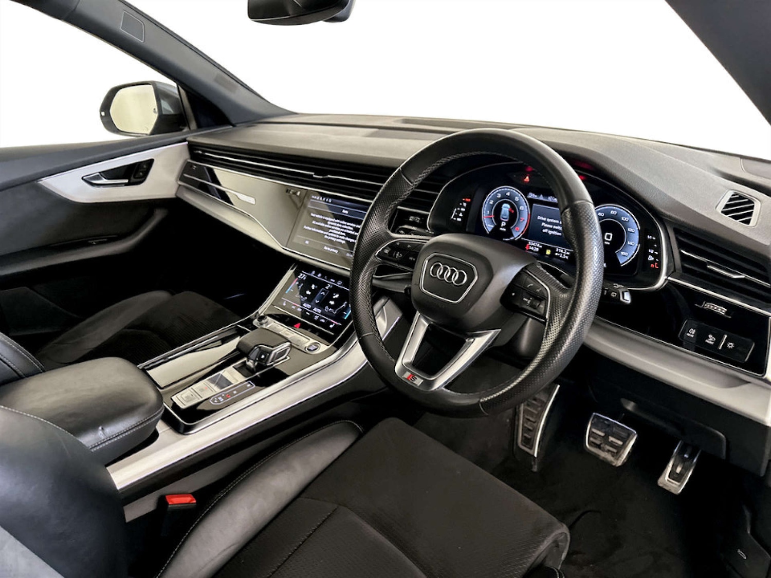 Used Audi Q8 2021 for sale - 77422800: Photo 15