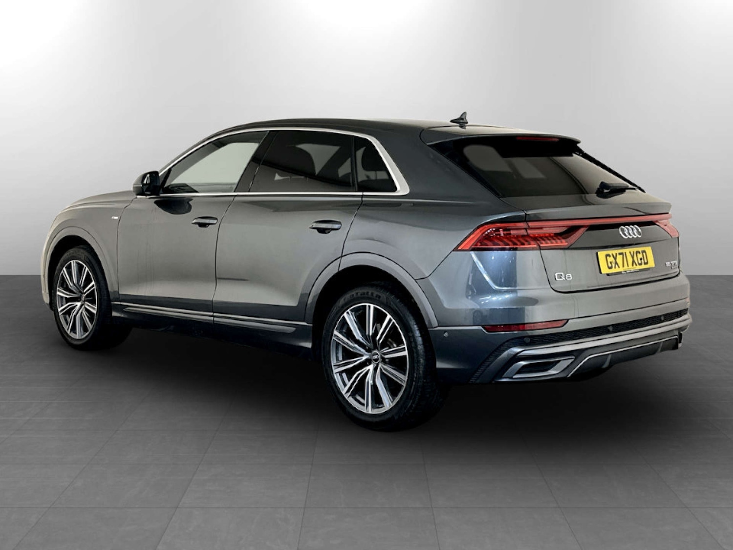 Used Audi Q8 2021 for sale - 77422800: Photo 8