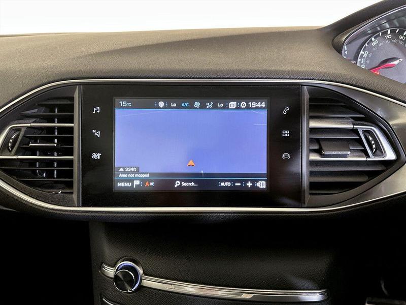 Used Peugeot 308 SW 2018 for sale - 76329687: Photo 21