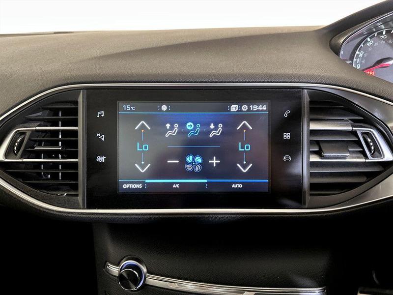 Used Peugeot 308 SW 2018 for sale - 76329687: Photo 23