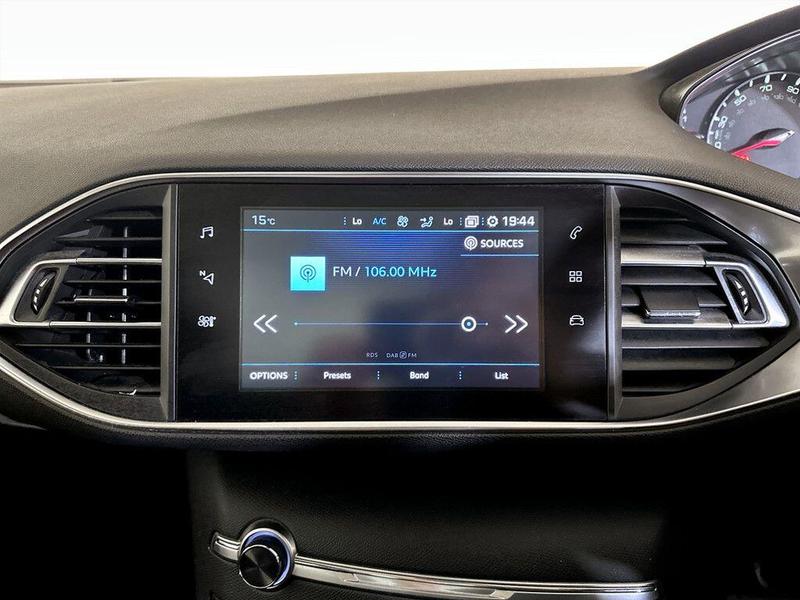 Used Peugeot 308 SW 2018 for sale - 76329687: Photo 24