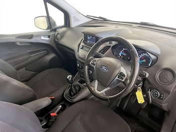 Used Ford Transit Courier 2020 for sale - 77061380: Photo