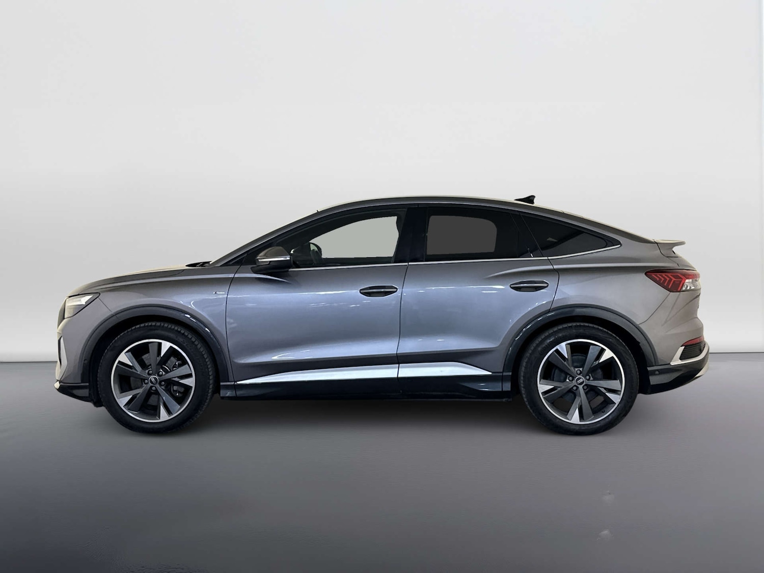 Used Audi Q4 e-tron 2022 for sale - 77961737: Photo 7