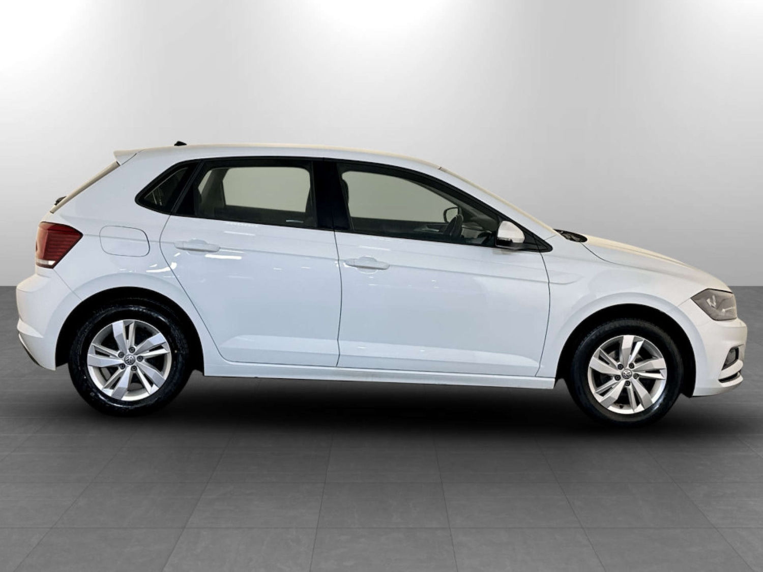 Used Volkswagen Polo 2018 for sale - 77452468: Photo 10