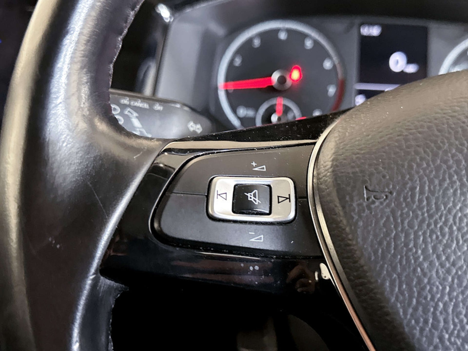 Used Volkswagen Polo 2018 for sale - 77452468: Photo 15