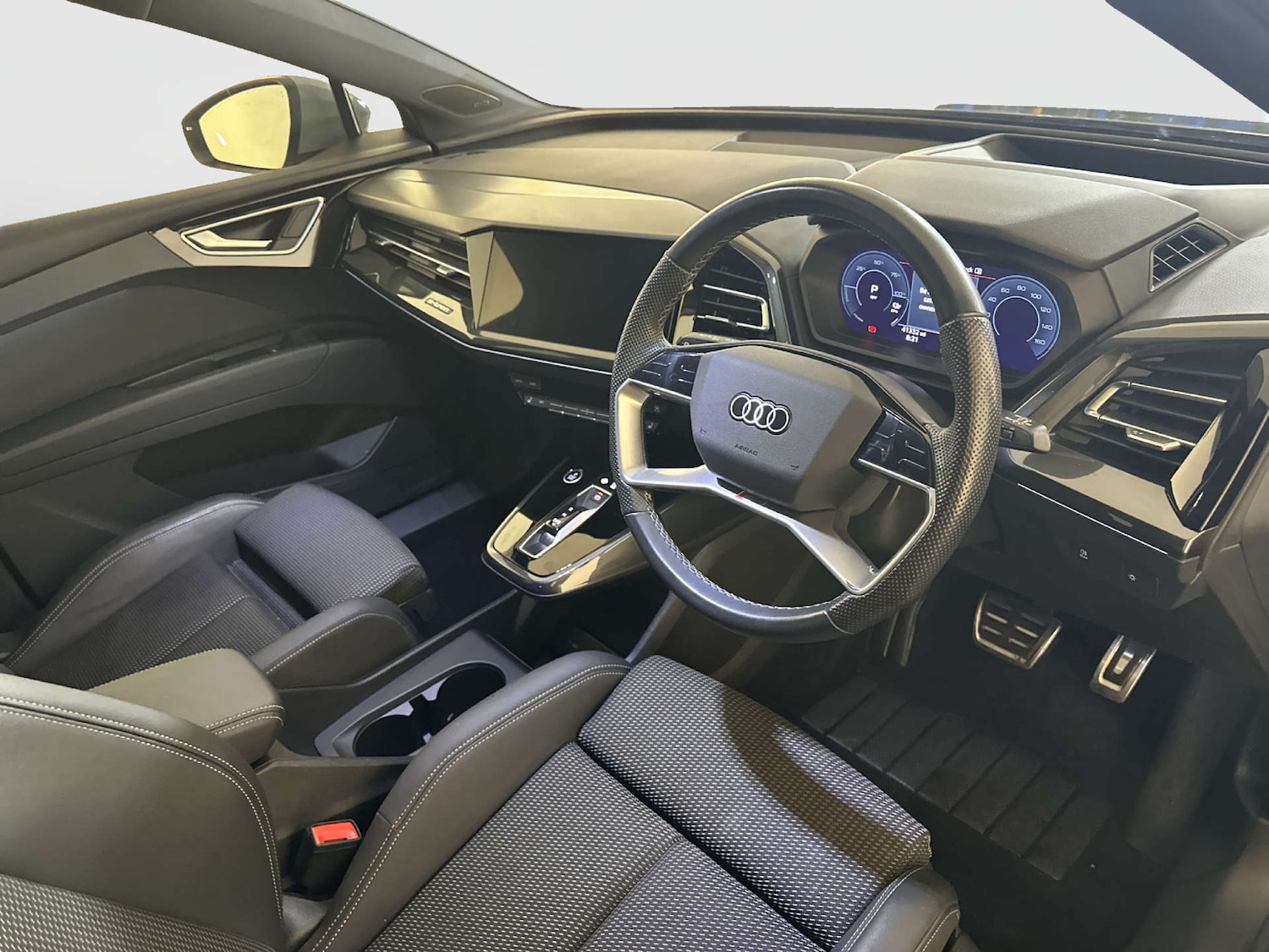 Used Audi Q4 e-tron 2023 for sale - 78182152: Photo 15