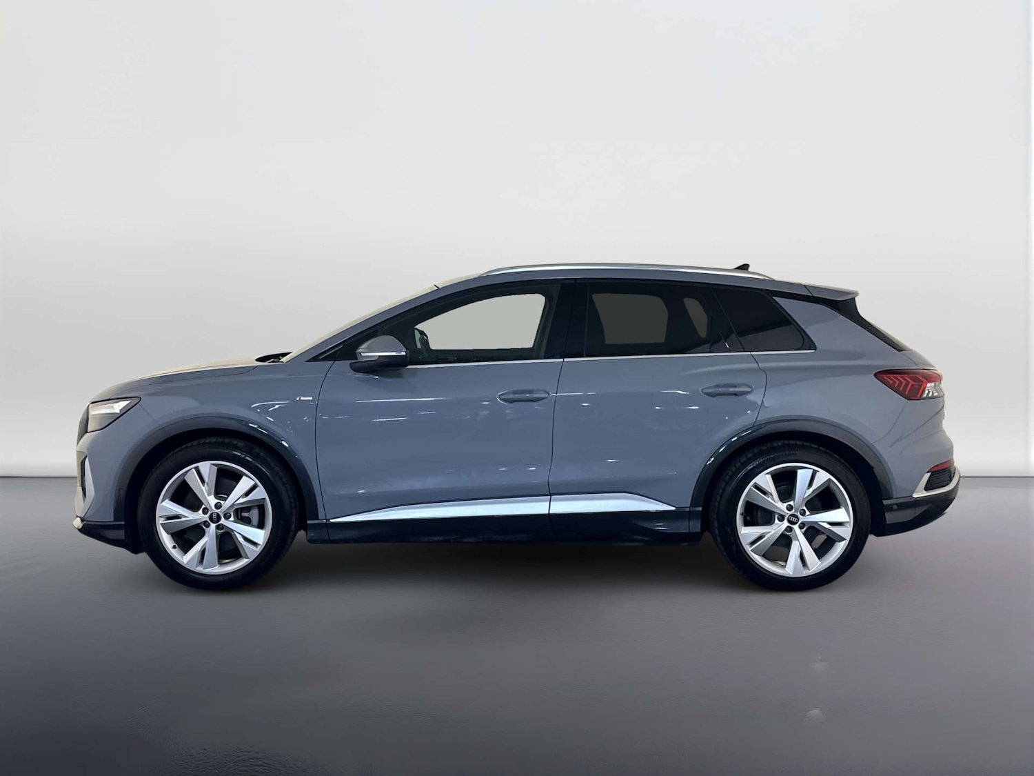 Used Audi Q4 e-tron 2023 for sale - 78182152: Photo 7