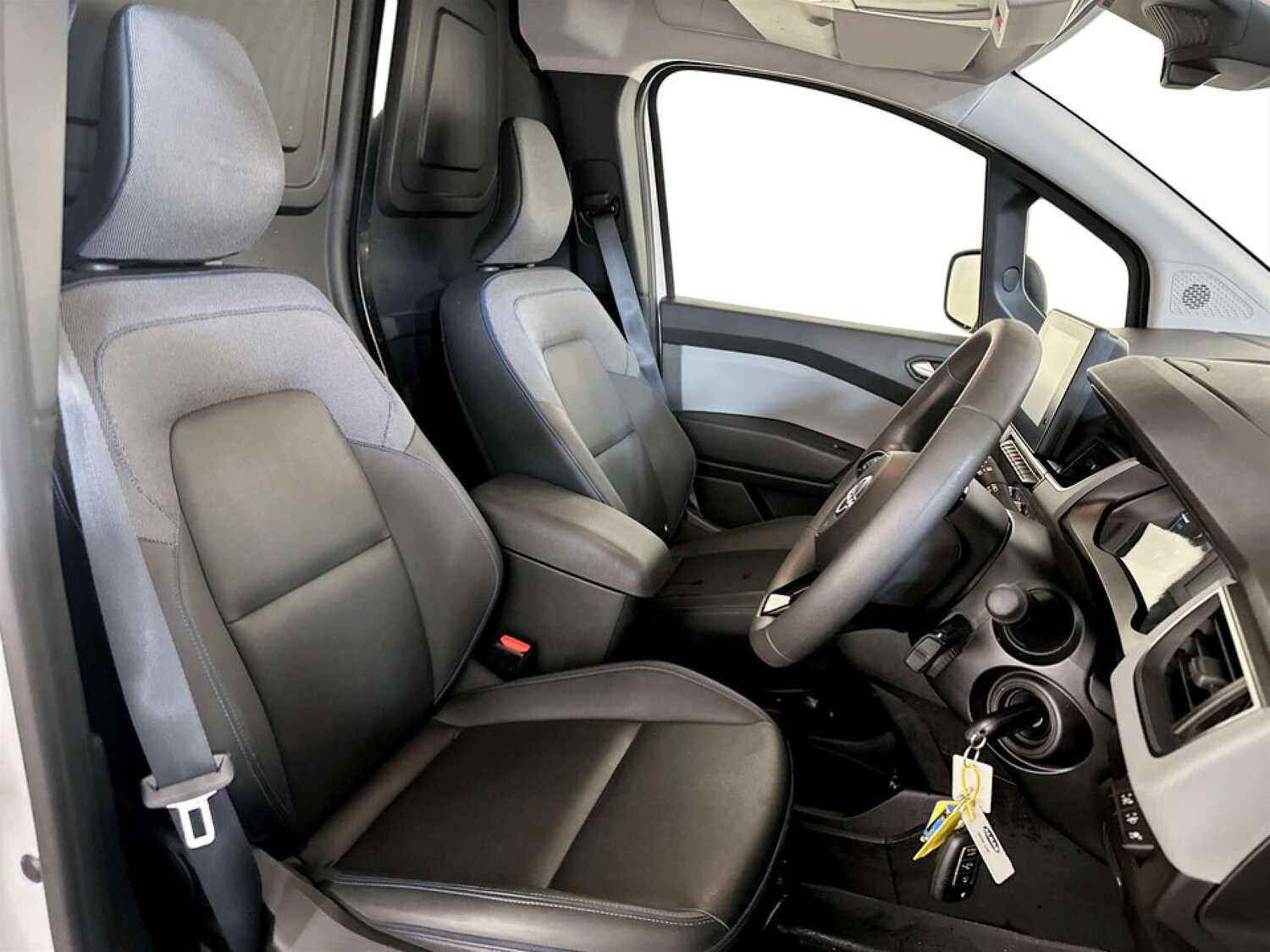 Used Nissan Other 2023 for sale - 77378355: Photo 12