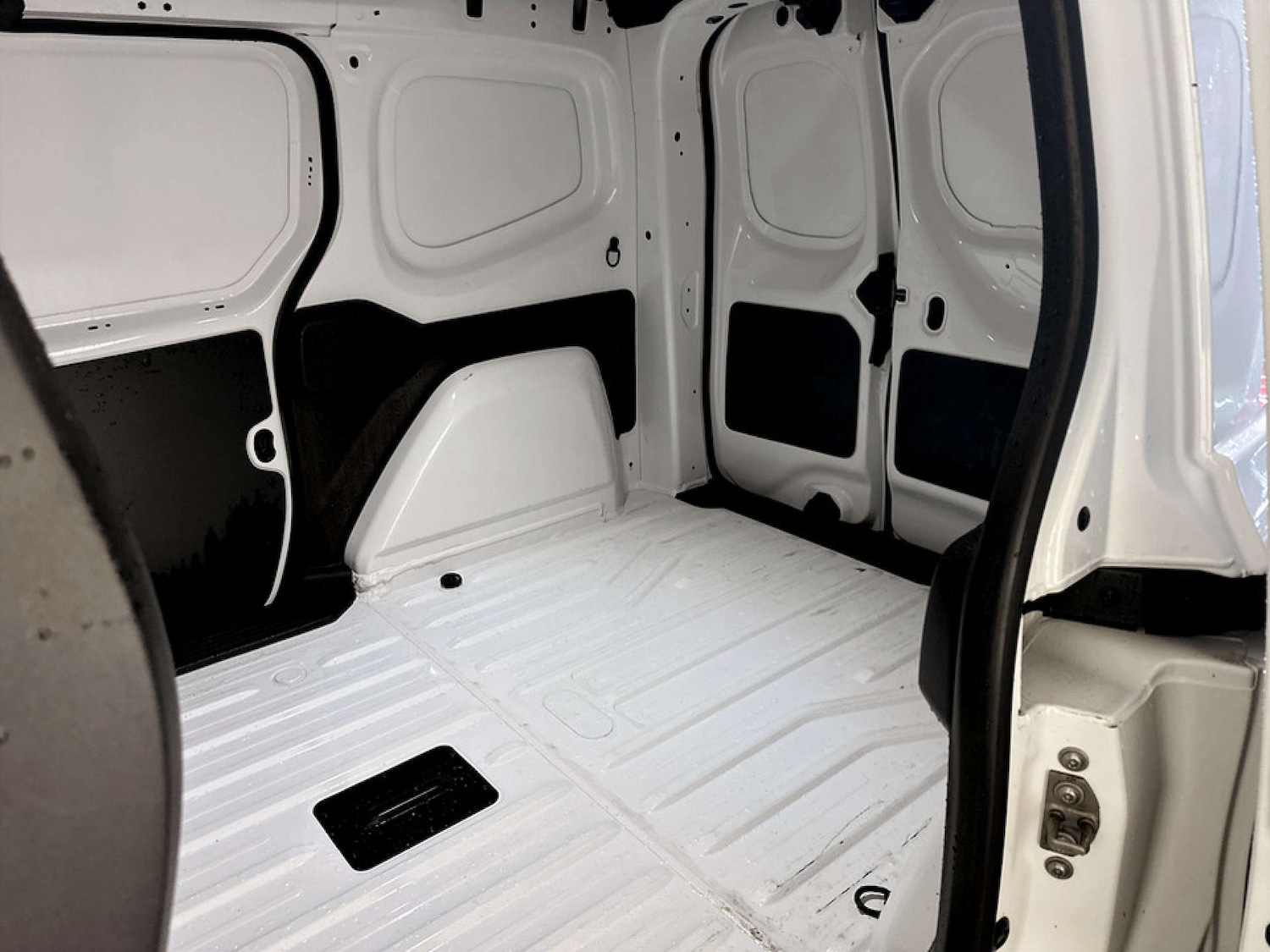 Used Nissan Other 2023 for sale - 77378355: Photo 13