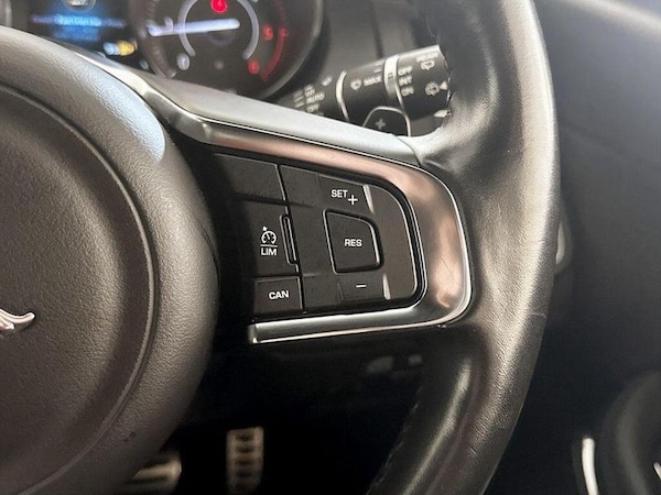Used Jaguar E-Pace 2018 for sale - 76277198: Photo 19