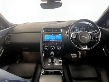 Used Jaguar E-Pace 2018 for sale - 76277198: Photo