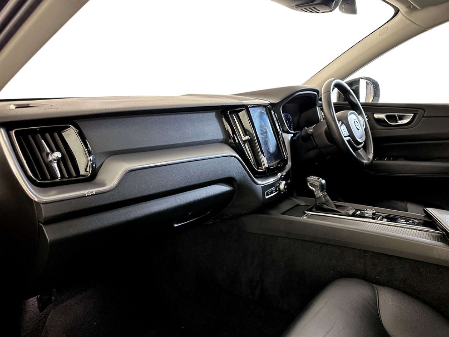 Used Volvo XC60 2018 for sale - 77185705: Photo 12