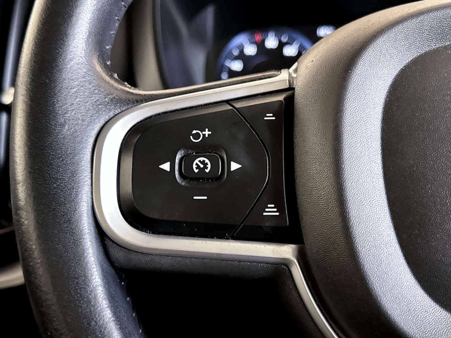 Used Volvo XC60 2018 for sale - 77185705: Photo 17