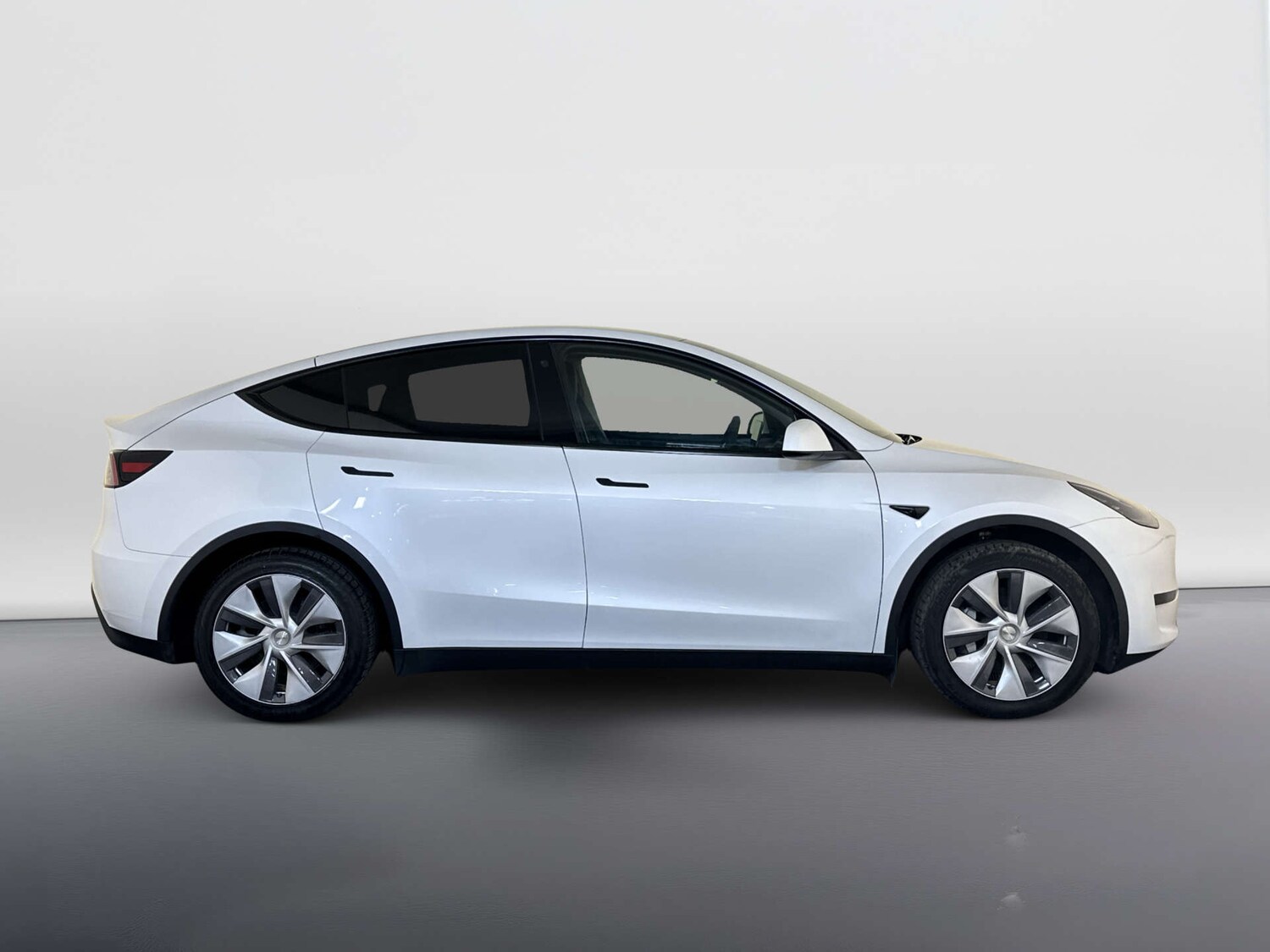 Used Tesla Model Y 2024 for sale - 77915422: Photo 11
