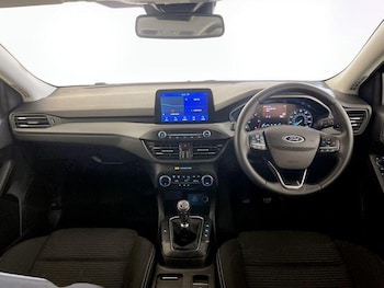 Used Ford Focus 2022 for sale - 76222722: Photo 3