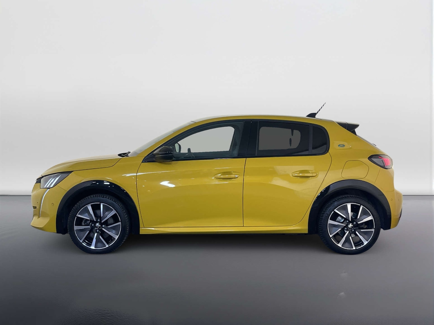 Used Peugeot 208 2023 for sale - 78094429: Photo 8