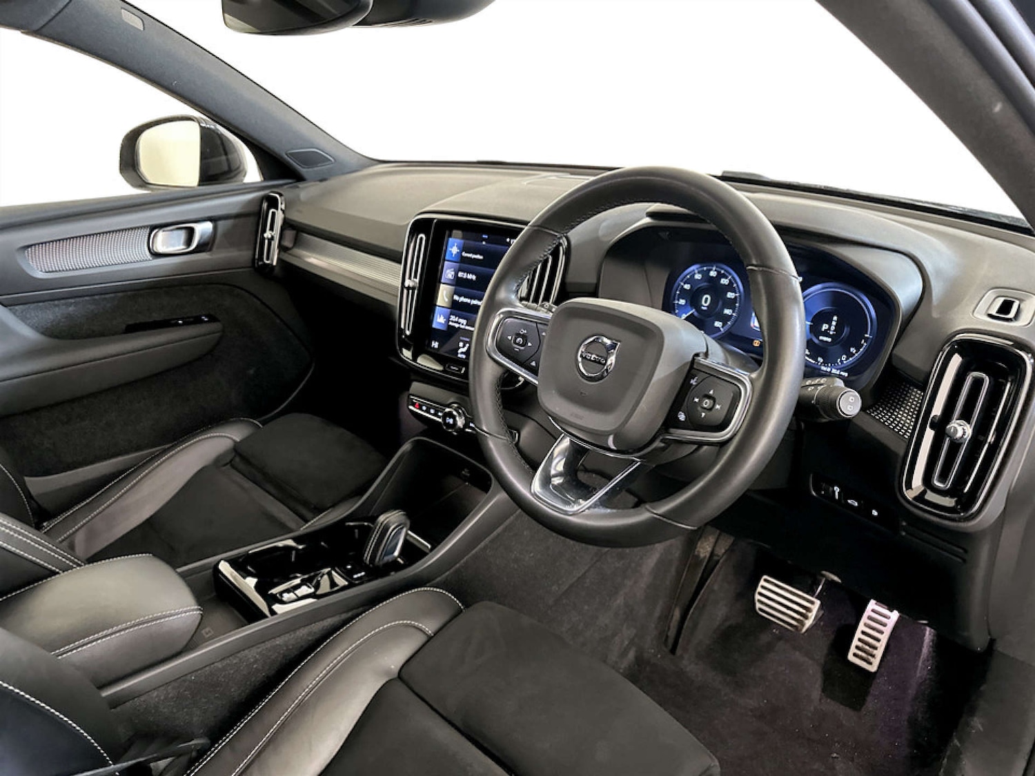 Used Volvo XC40 2021 for sale - 77452477: Photo 14