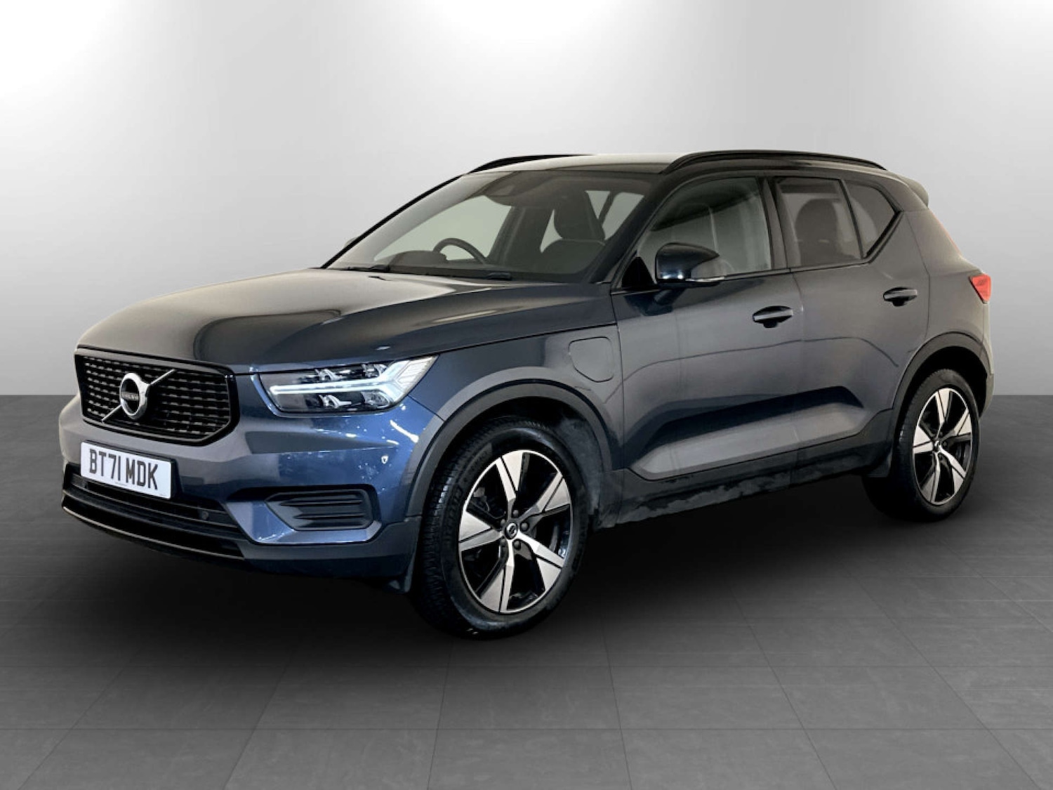 Used Volvo XC40 2021 for sale - 77452477: Photo 5