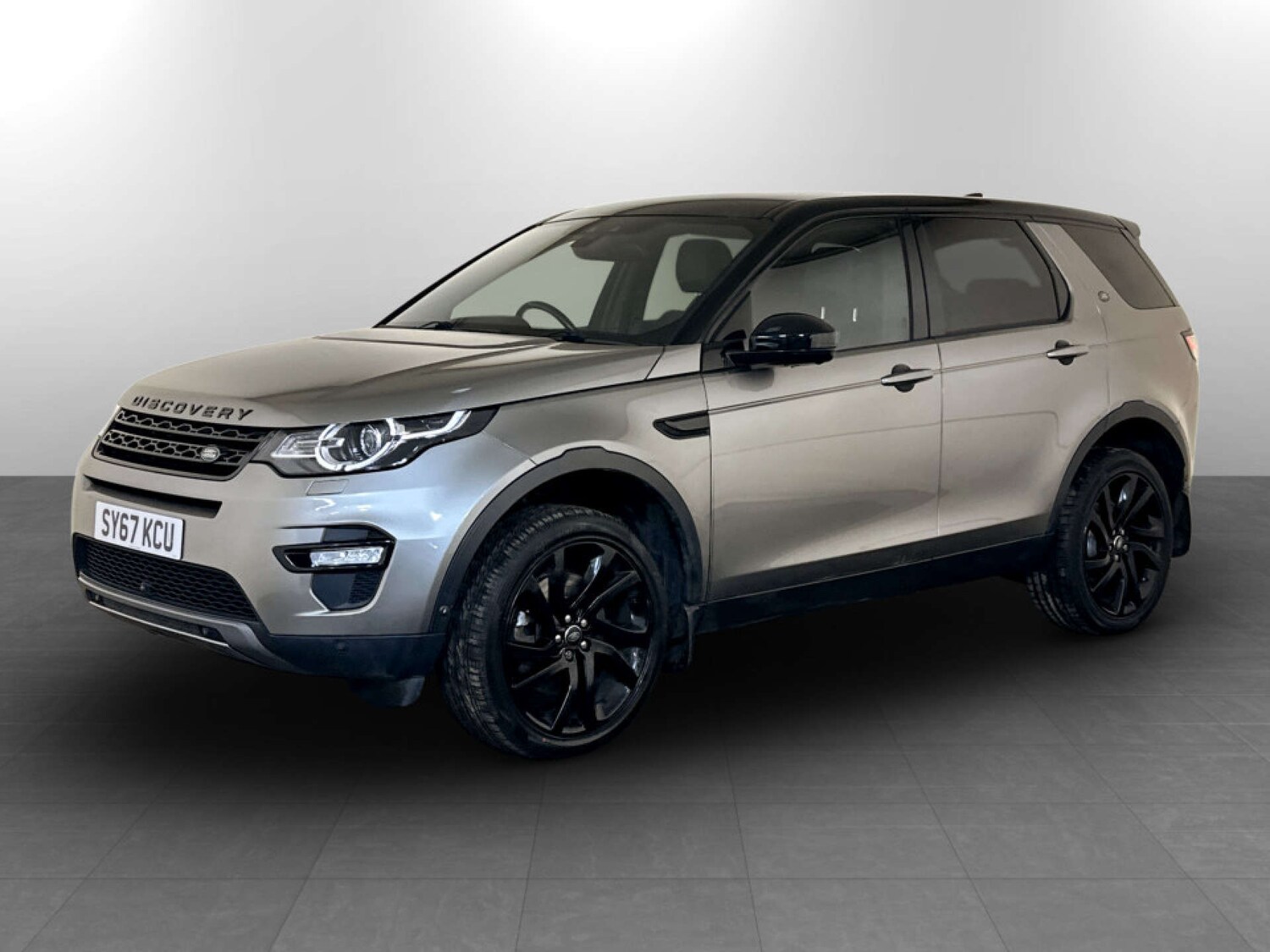 Used Land Rover Discovery Sport 2017 for sale - 77452437: Photo 6