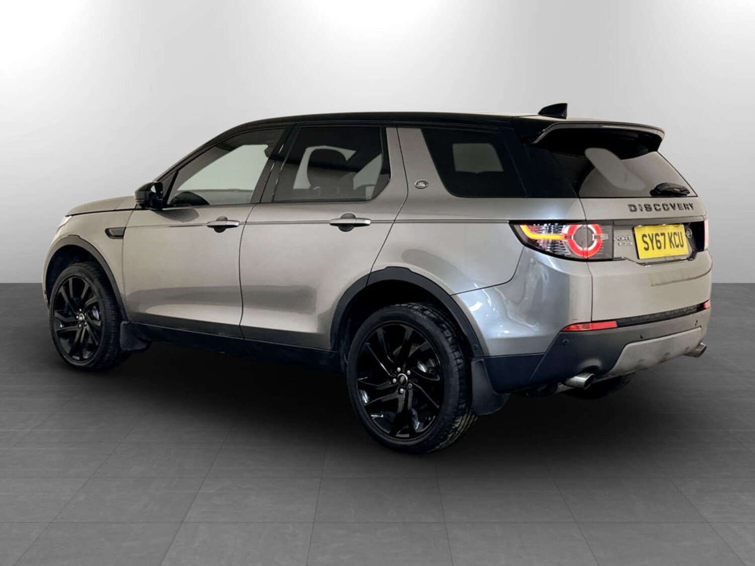 Used Land Rover Discovery Sport 2017 for sale - 77452437: Photo 8