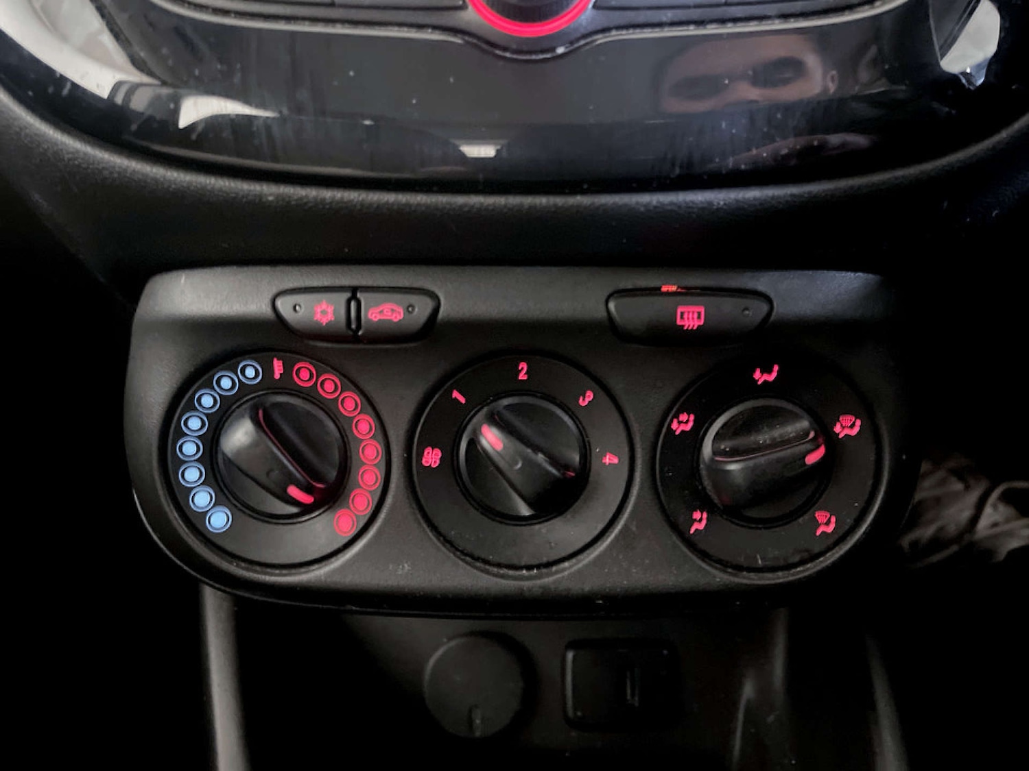 Used Vauxhall Corsa 2017 for sale - 77420219: Photo 22