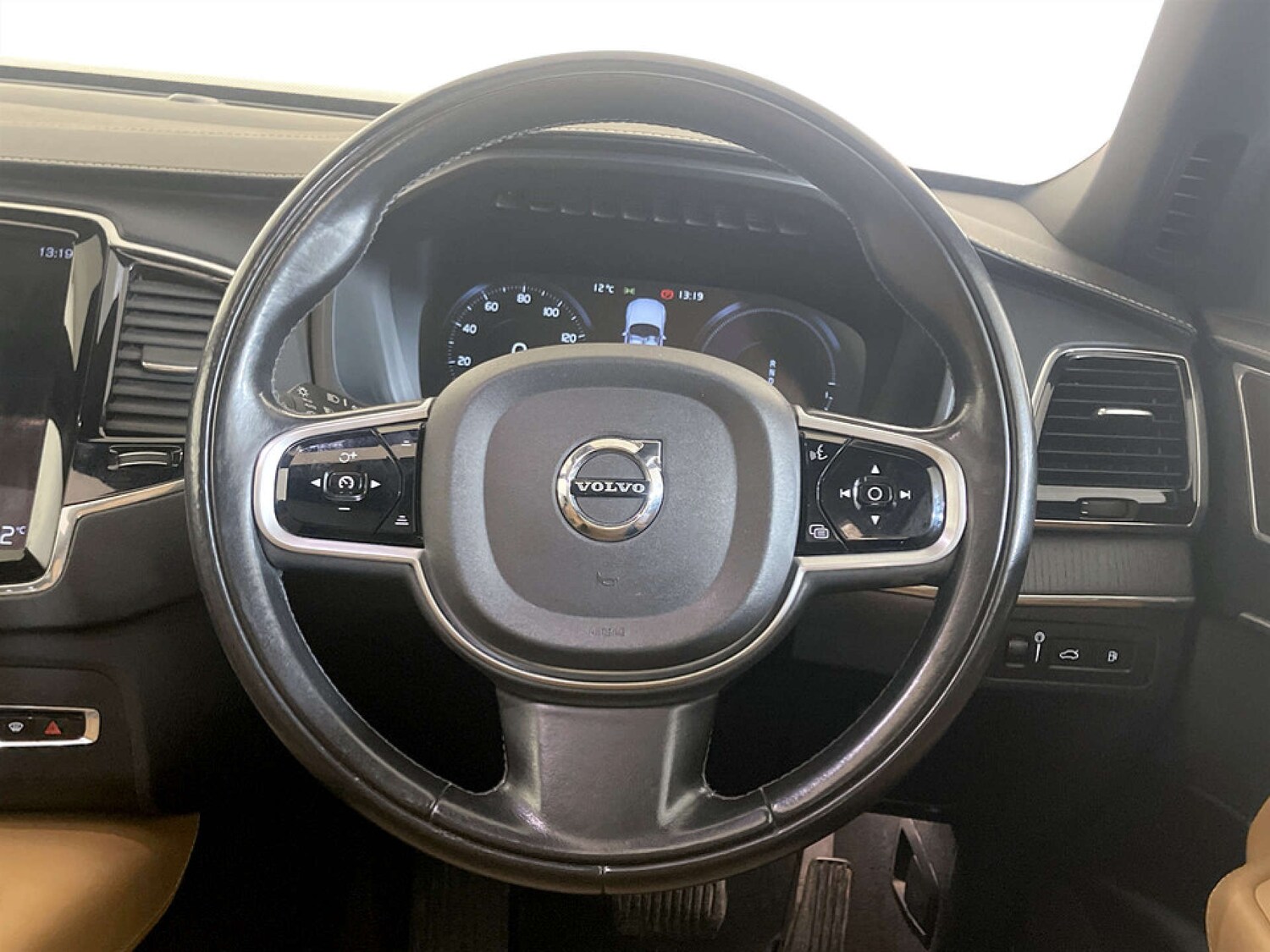 Used Volvo XC90 2019 for sale - 77504122: Photo 17