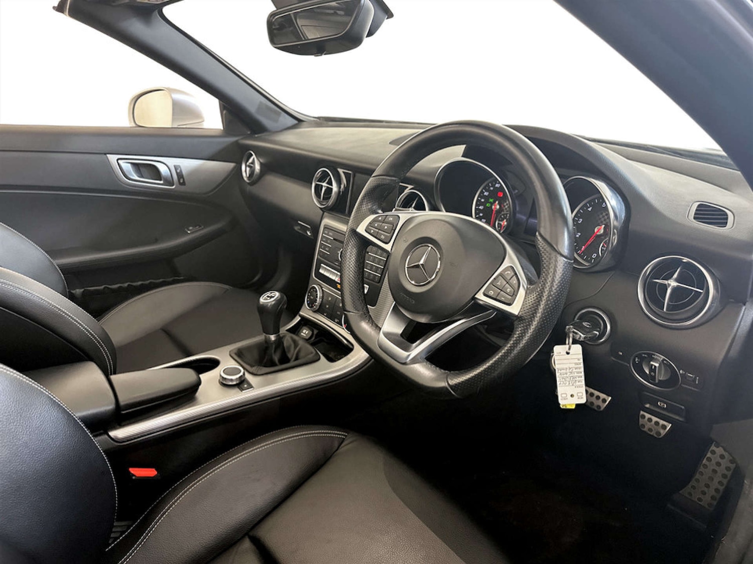 Used Mercedes-Benz SLC 2018 for sale - 77749099: Photo 15