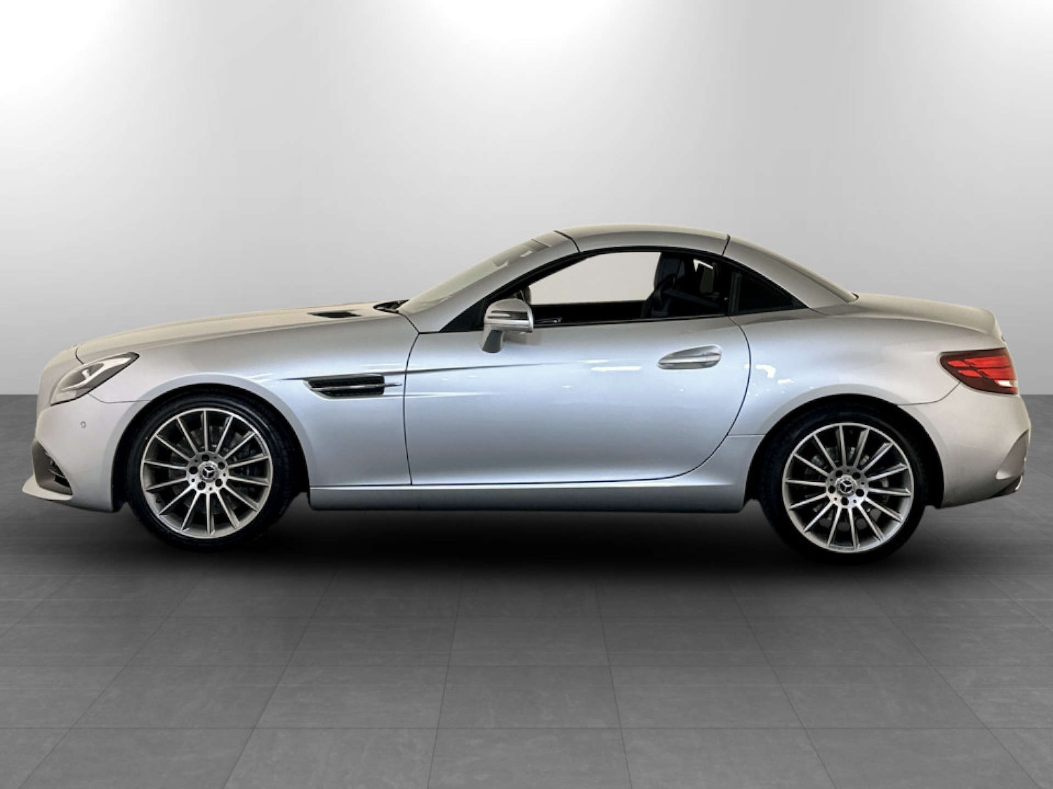 Used Mercedes-Benz SLC 2018 for sale - 77749099: Photo 7