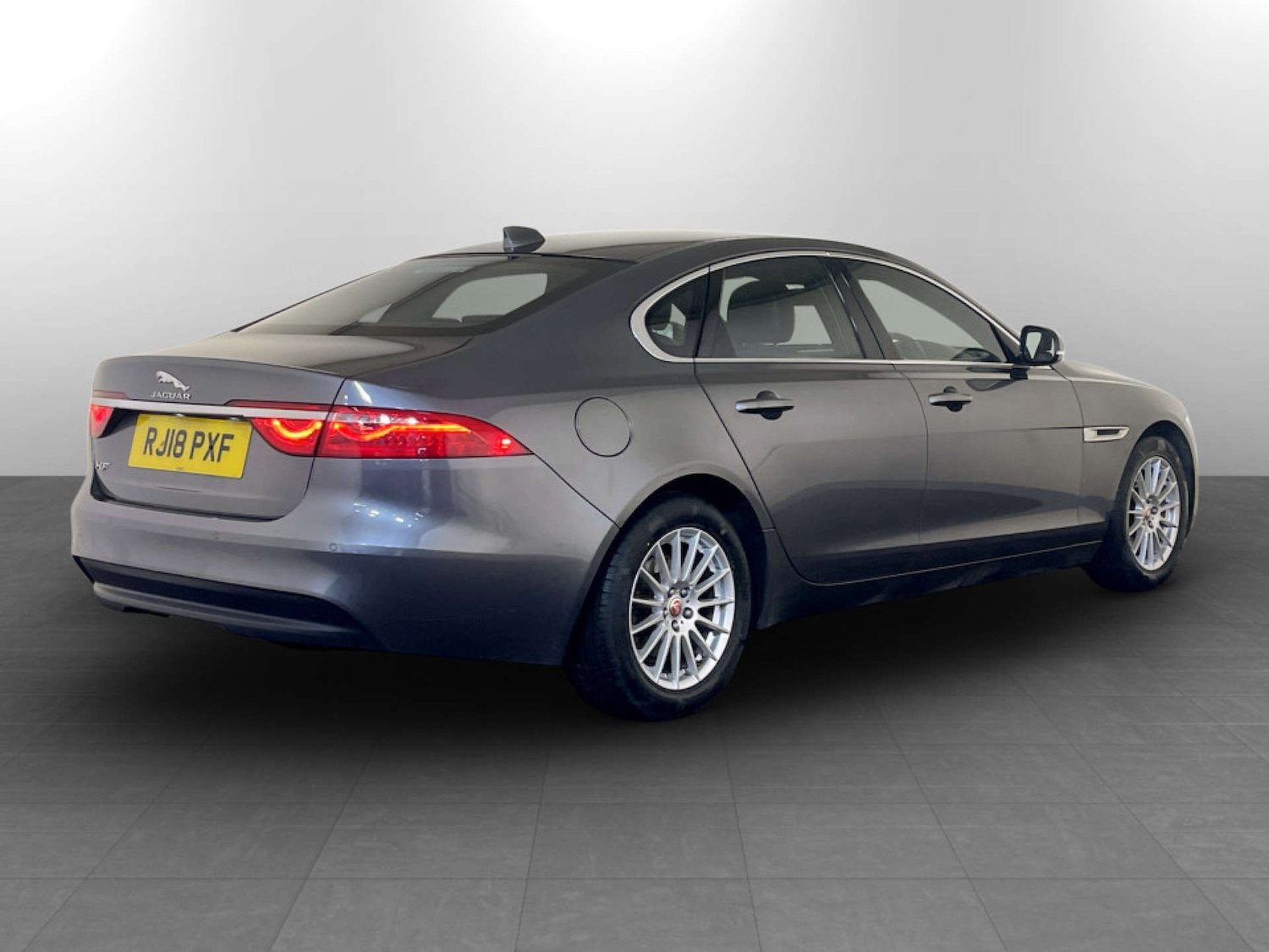Used Jaguar XF 2018 for sale - 77492517: Photo 10