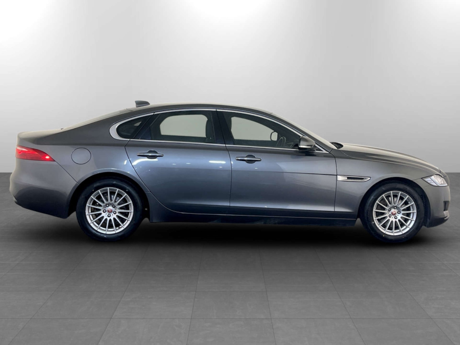 Used Jaguar XF 2018 for sale - 77492517: Photo 11
