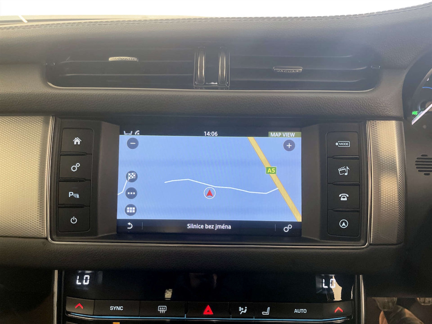 Used Jaguar XF 2018 for sale - 77492517: Photo 20