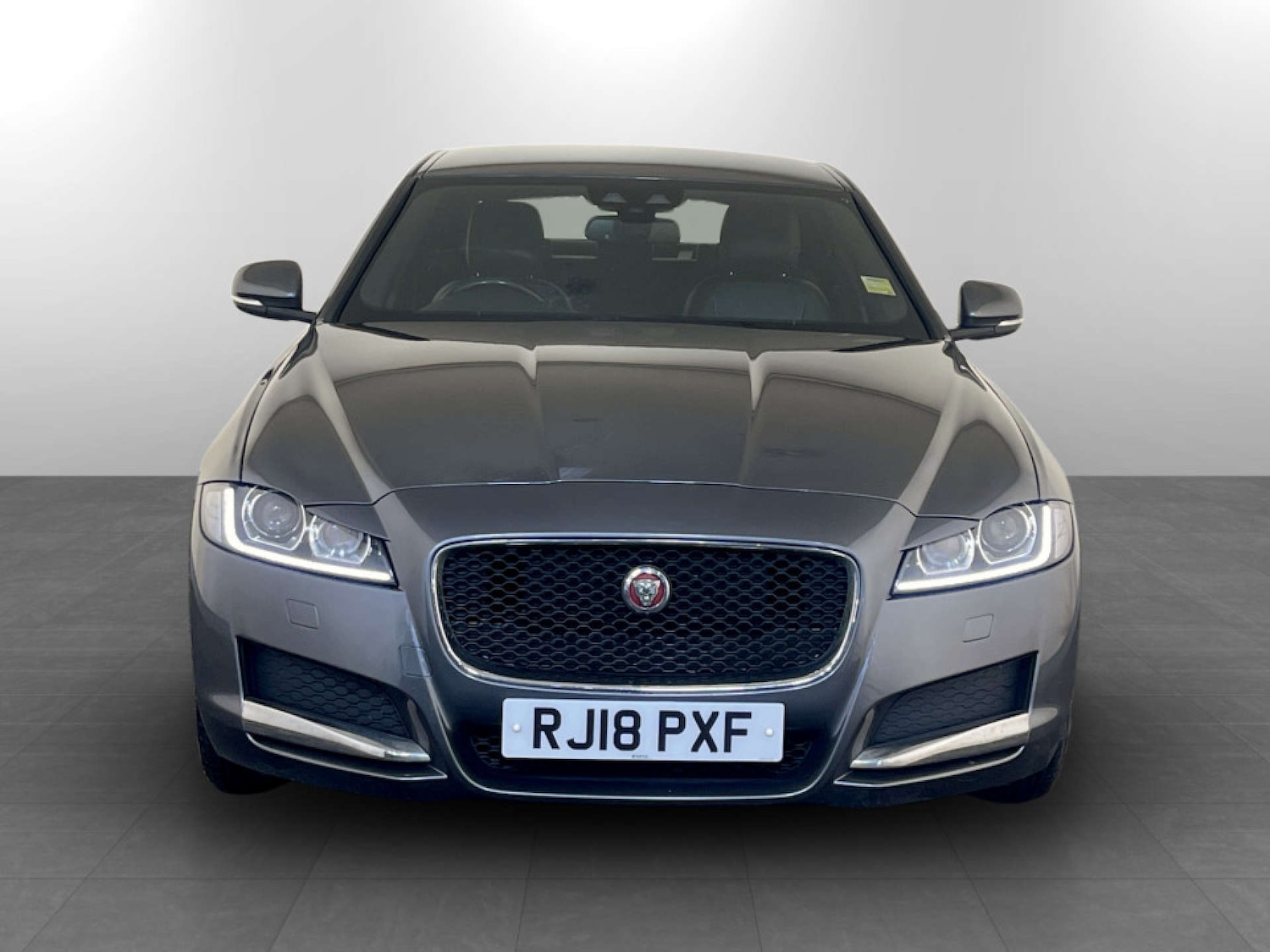 Used Jaguar XF 2018 for sale - 77492517: Photo 5