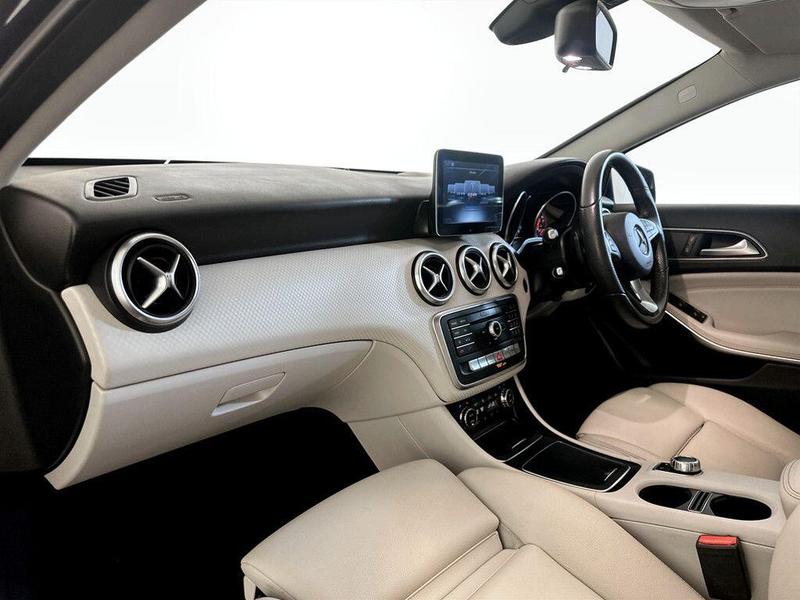 Used Mercedes-Benz A-Class 2017 for sale - 76391342: Photo 12