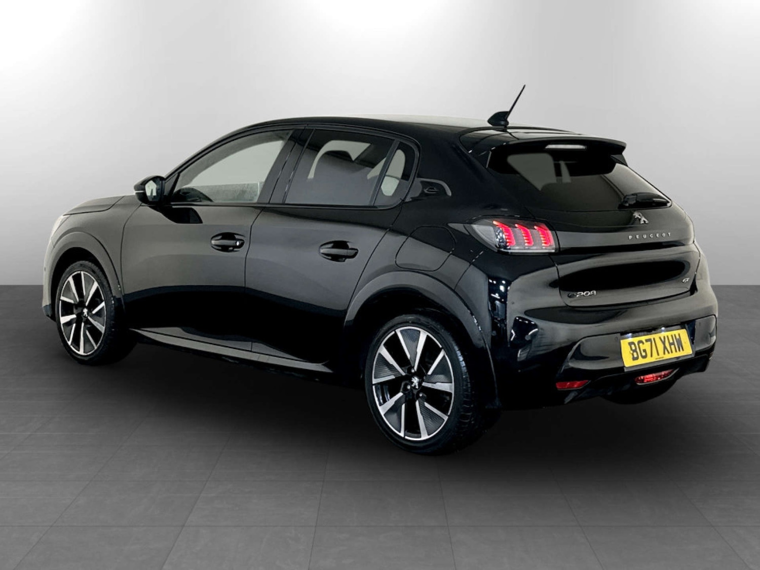 Used Peugeot 208 2021 for sale - 77690686: Photo 7