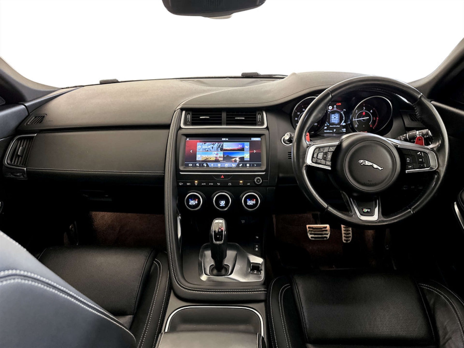 Used Jaguar E-Pace 2018 for sale - 77431895: Photo 3