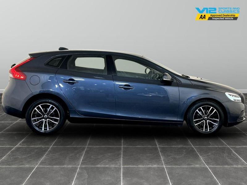 Used Volvo V40 2018 for sale - 76355601: Photo 11