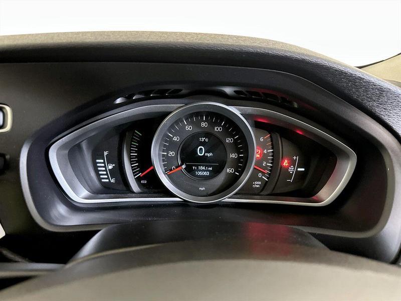 Used Volvo V40 2018 for sale - 76355601: Photo 18