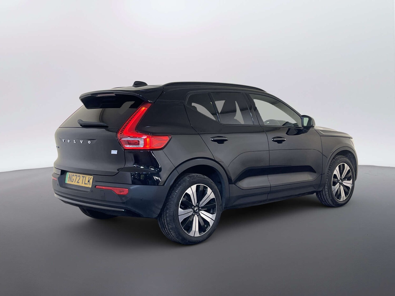 Used Volvo XC40 2023 for sale - 77915399: Photo 10