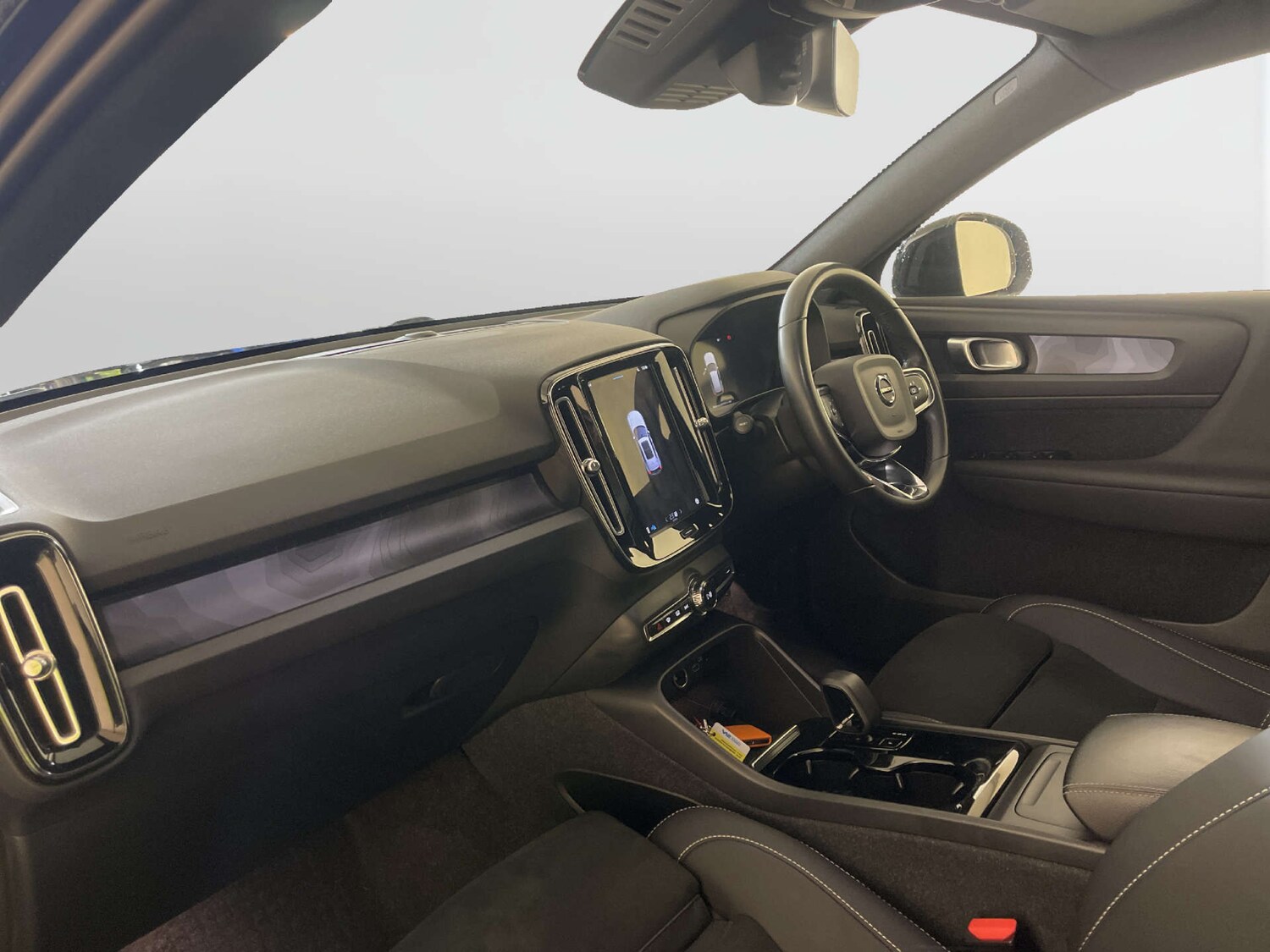 Used Volvo XC40 2023 for sale - 77915399: Photo 12