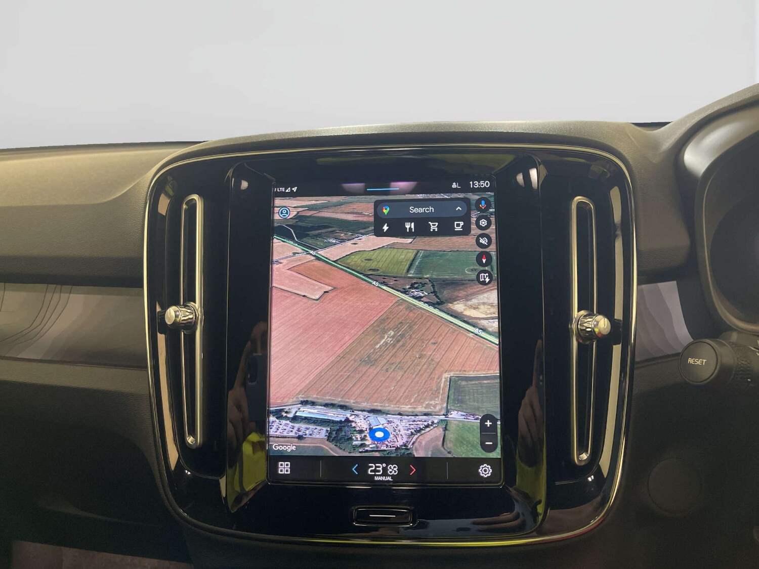 Used Volvo XC40 2023 for sale - 77915399: Photo 21