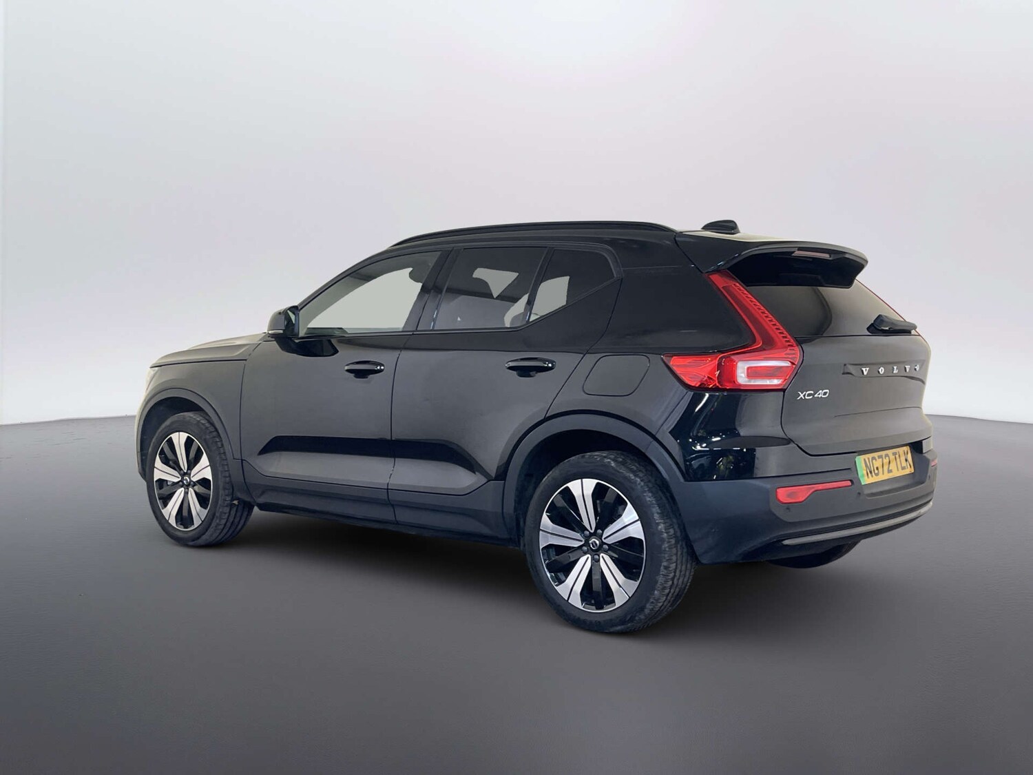 Used Volvo XC40 2023 for sale - 77915399: Photo 7