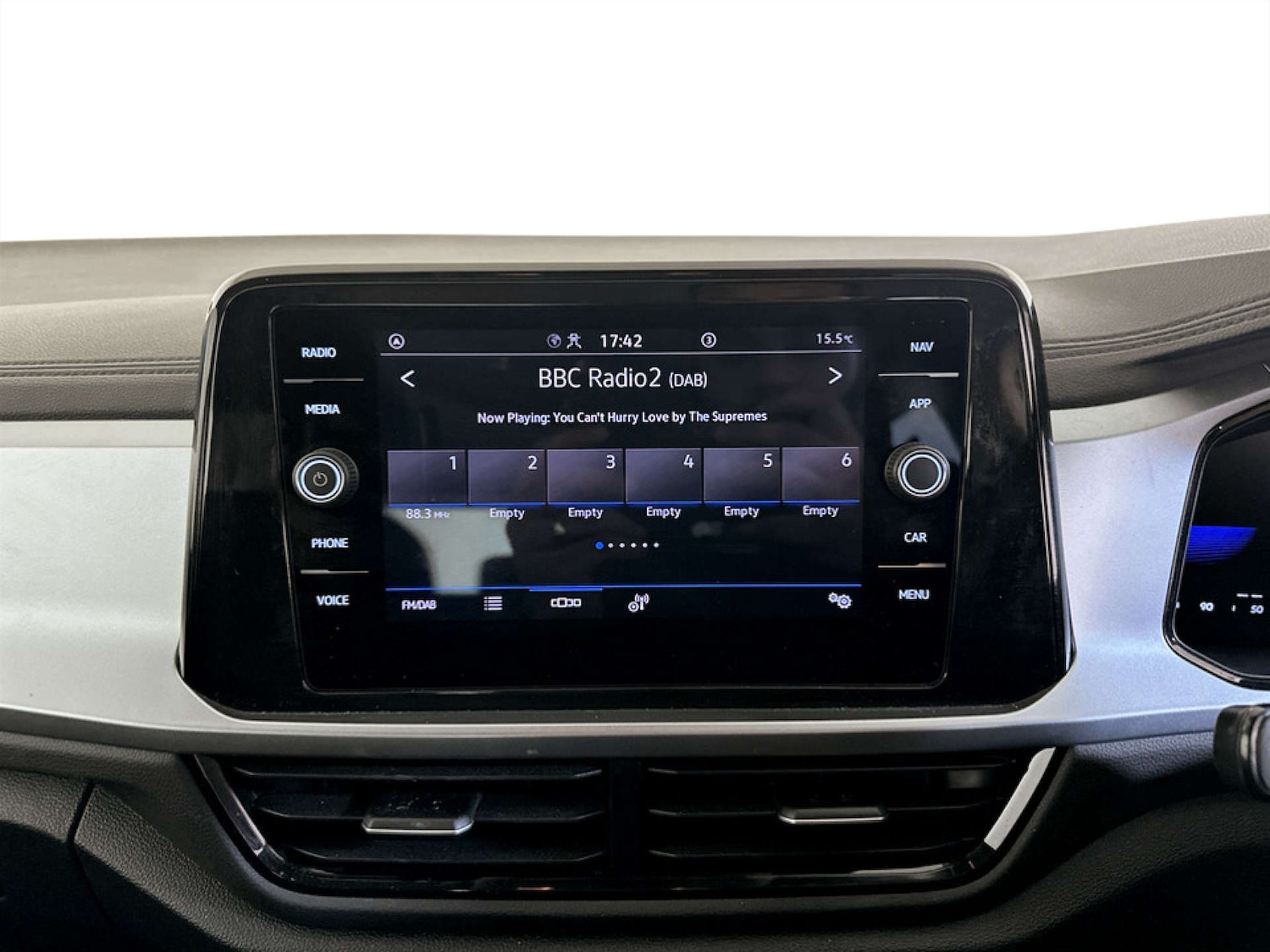 Used Volkswagen T-Roc 2023 for sale - 77717766: Photo 25