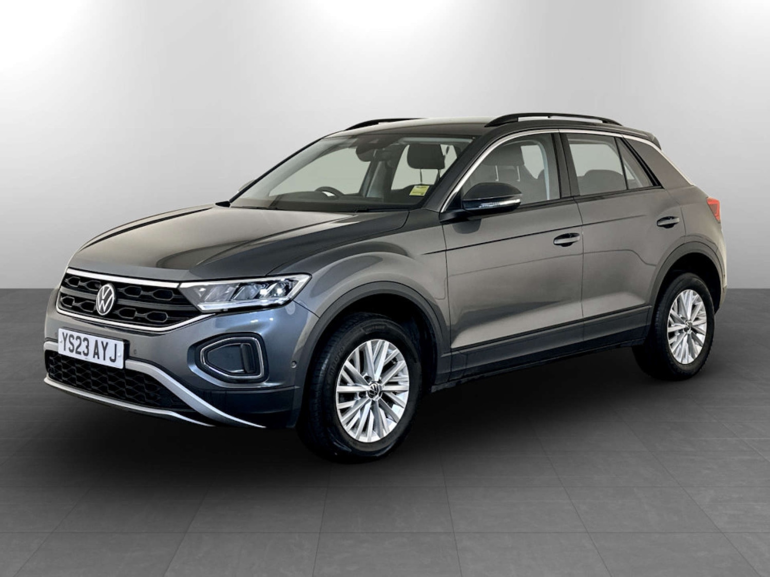 Used Volkswagen T-Roc 2023 for sale - 77717766: Photo 6