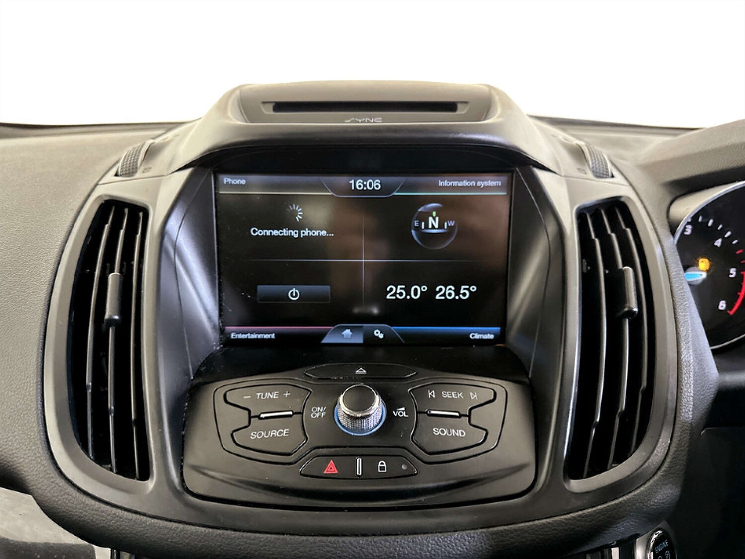 Used Ford Kuga 2016 for sale - 77504077: Photo 24